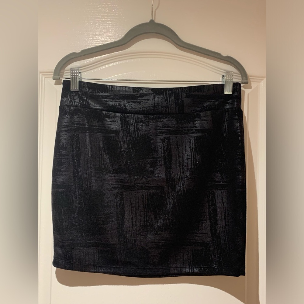 Black and navy patterned mini skirt, size M